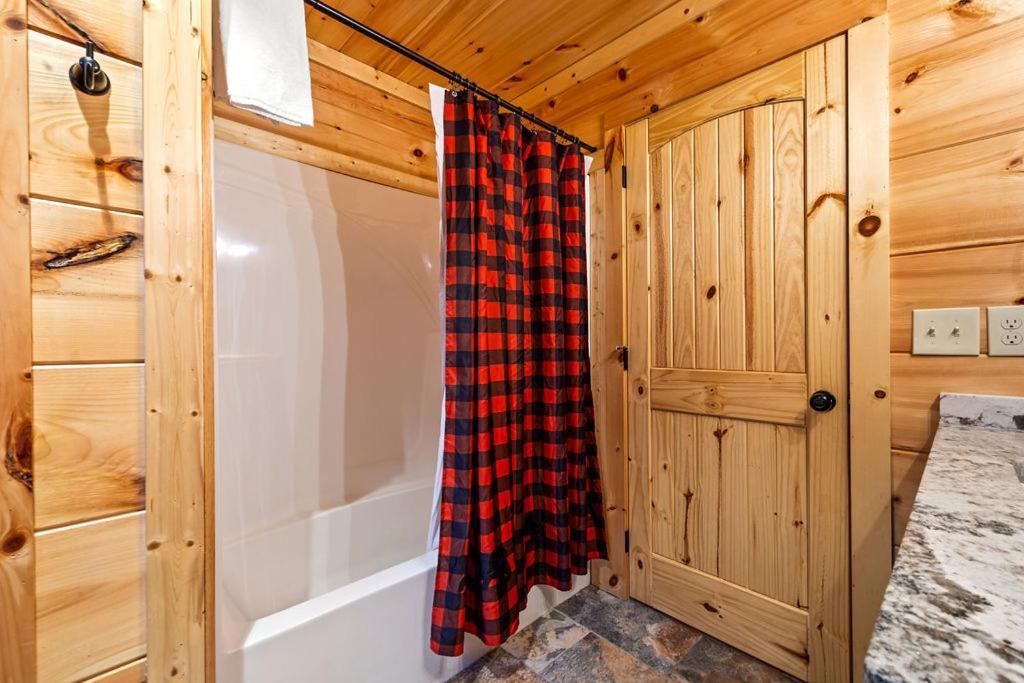Bobcat Den By Eden Crest Villa Gatlinburg Ngoại thất bức ảnh